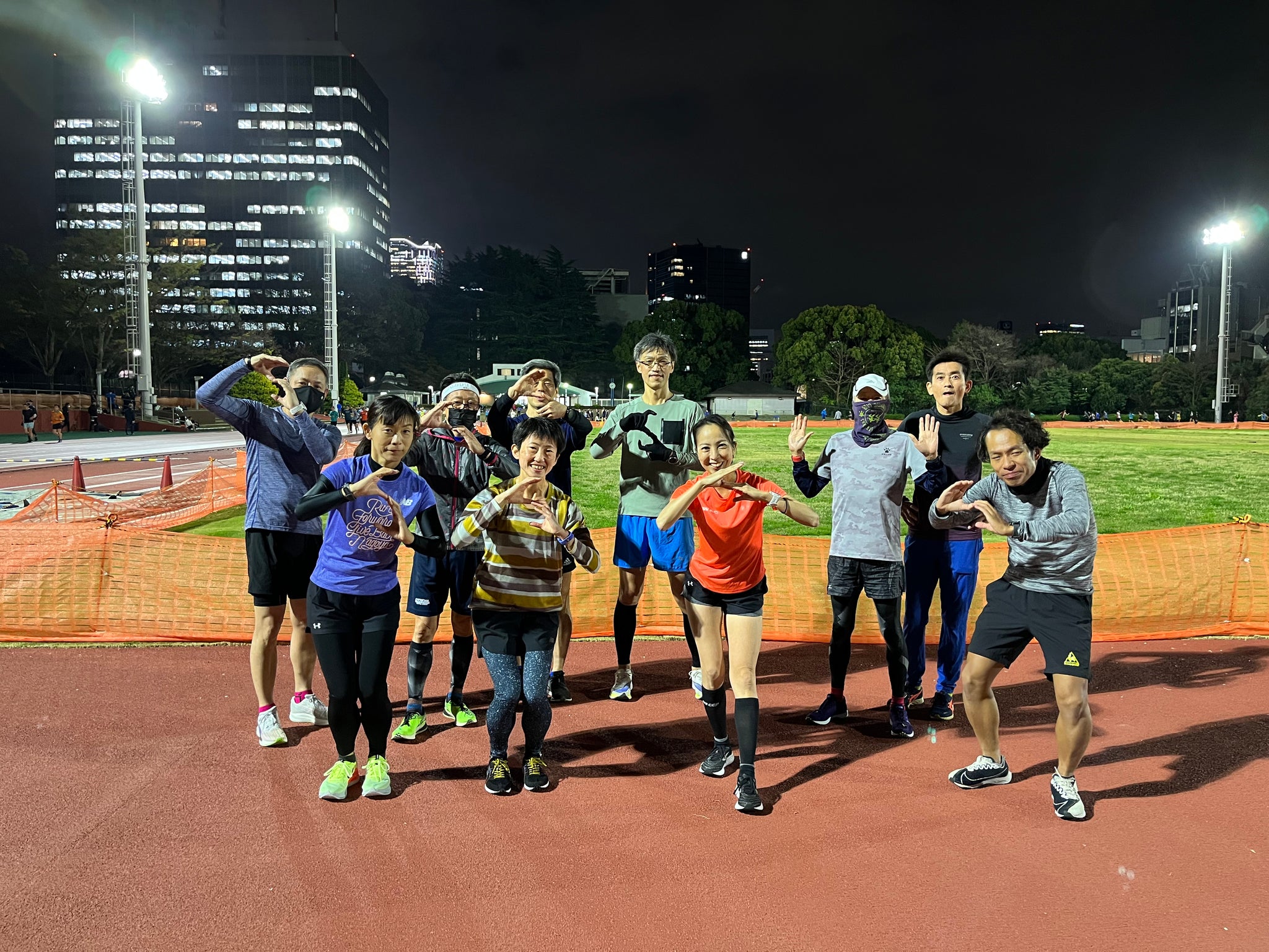 4/5 (300m×5)×2 r=1',3'